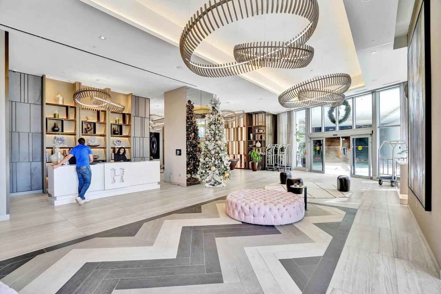 Amazing Apartments At H Beach House Hollywood Exterior photo