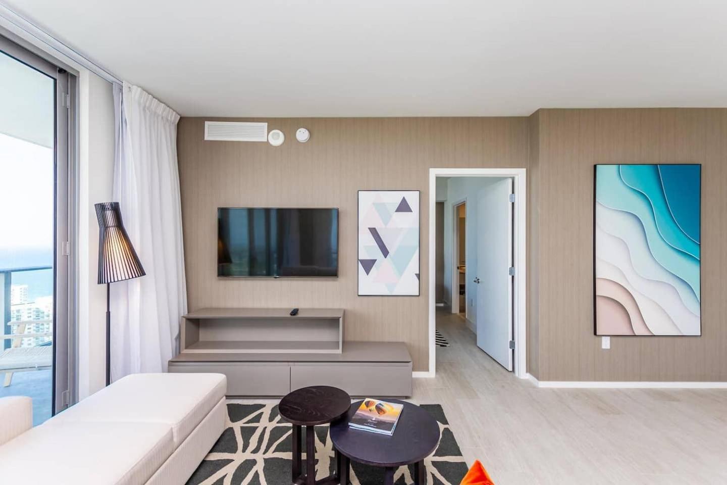Amazing Apartments At H Beach House Hollywood Exterior photo