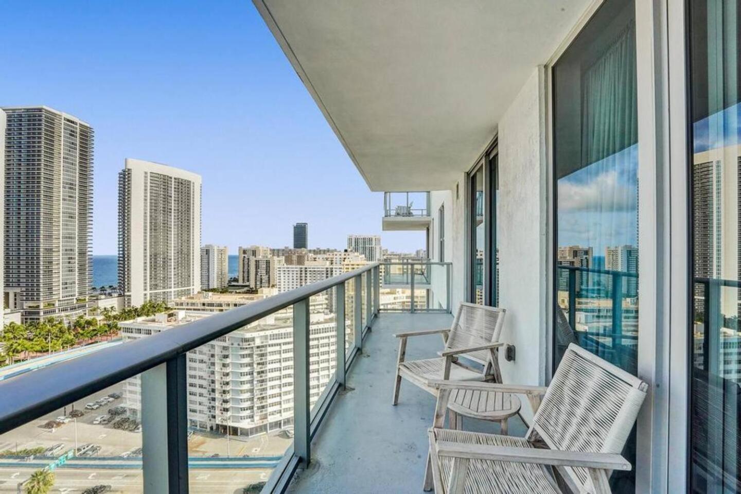 Amazing Apartments At H Beach House Hollywood Exterior photo
